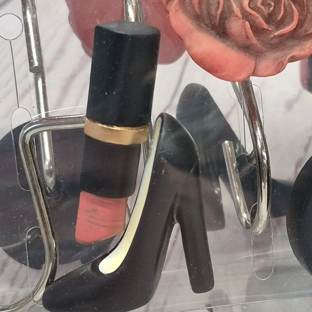 Soho Fashion Resin Shower Hooks~Lipstick~High Heels~Rose~Compact 12pc Set~NEW